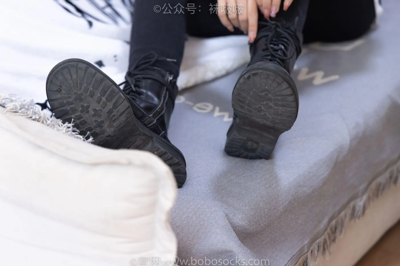 [BoBoSocks袜啵啵]NO.061 稚予-短靴、白棉袜、裸足 [145P]插图5